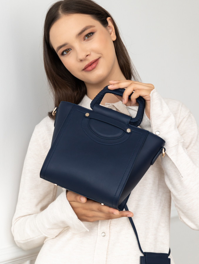 VERA Best Millie as Handbag