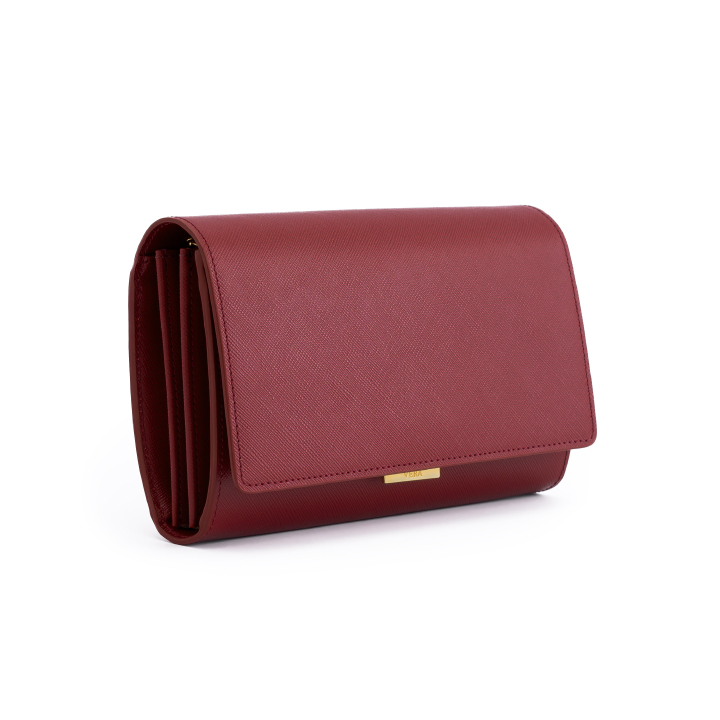 VERA Freda in Winery Red