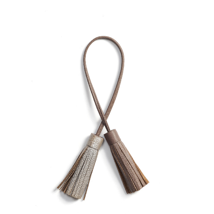 VERA Tassel in Taupe