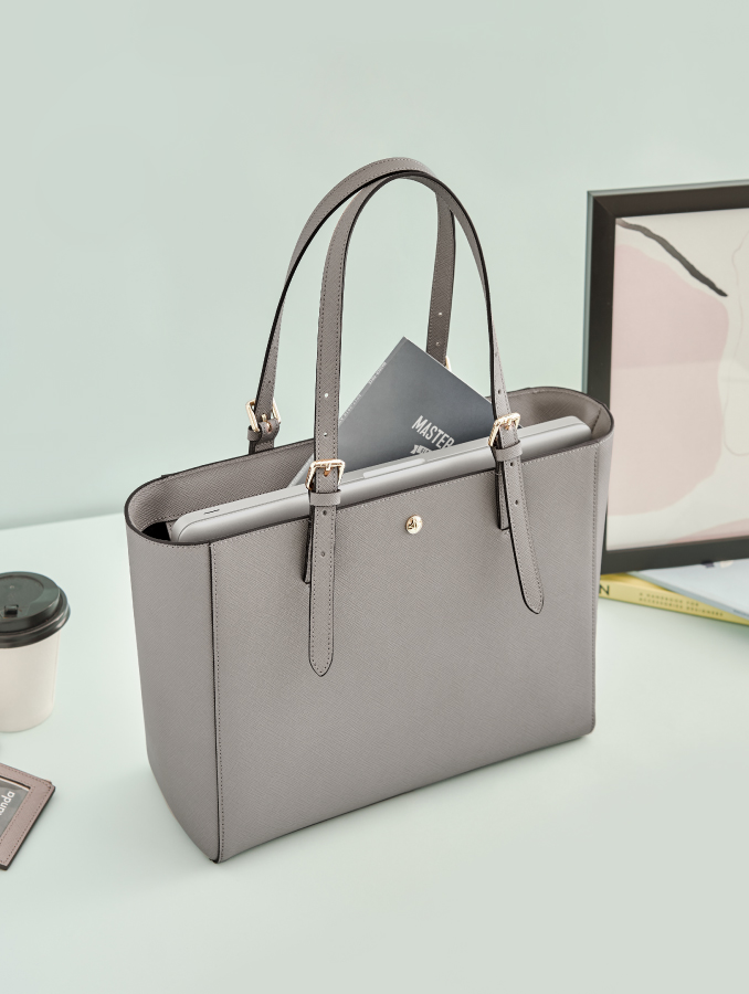 VERA The First Bag as Shoulder Bag