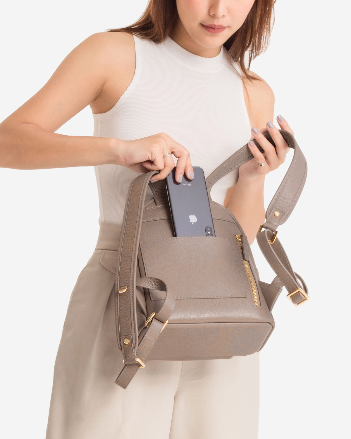 VERA Little Journey in Studio Taupe