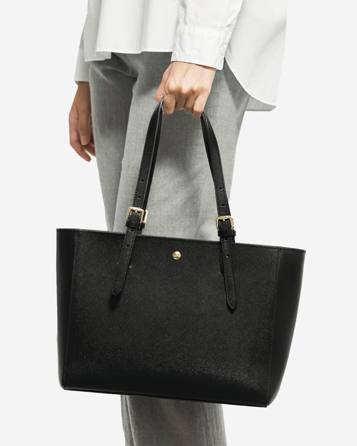 VERA The First Bag in Black