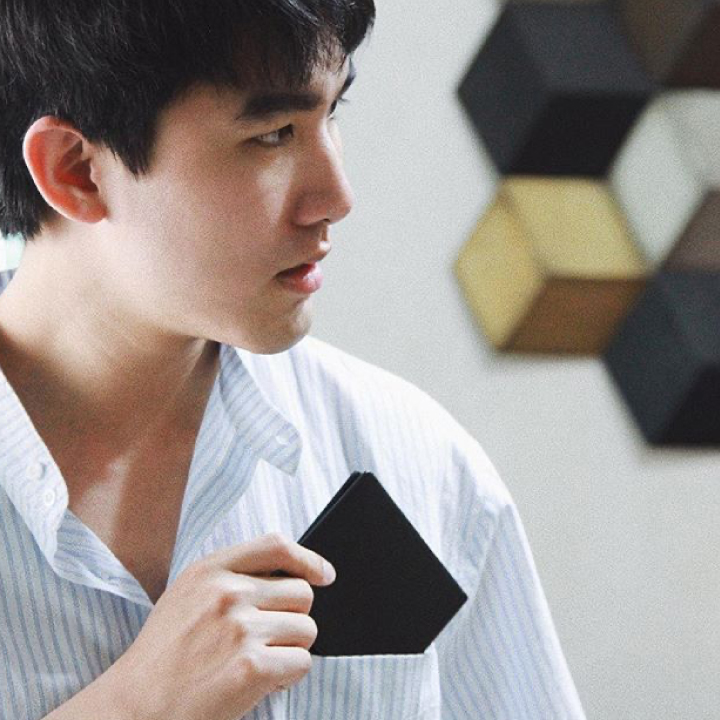 VERA Note Sleeve Wallet in Black